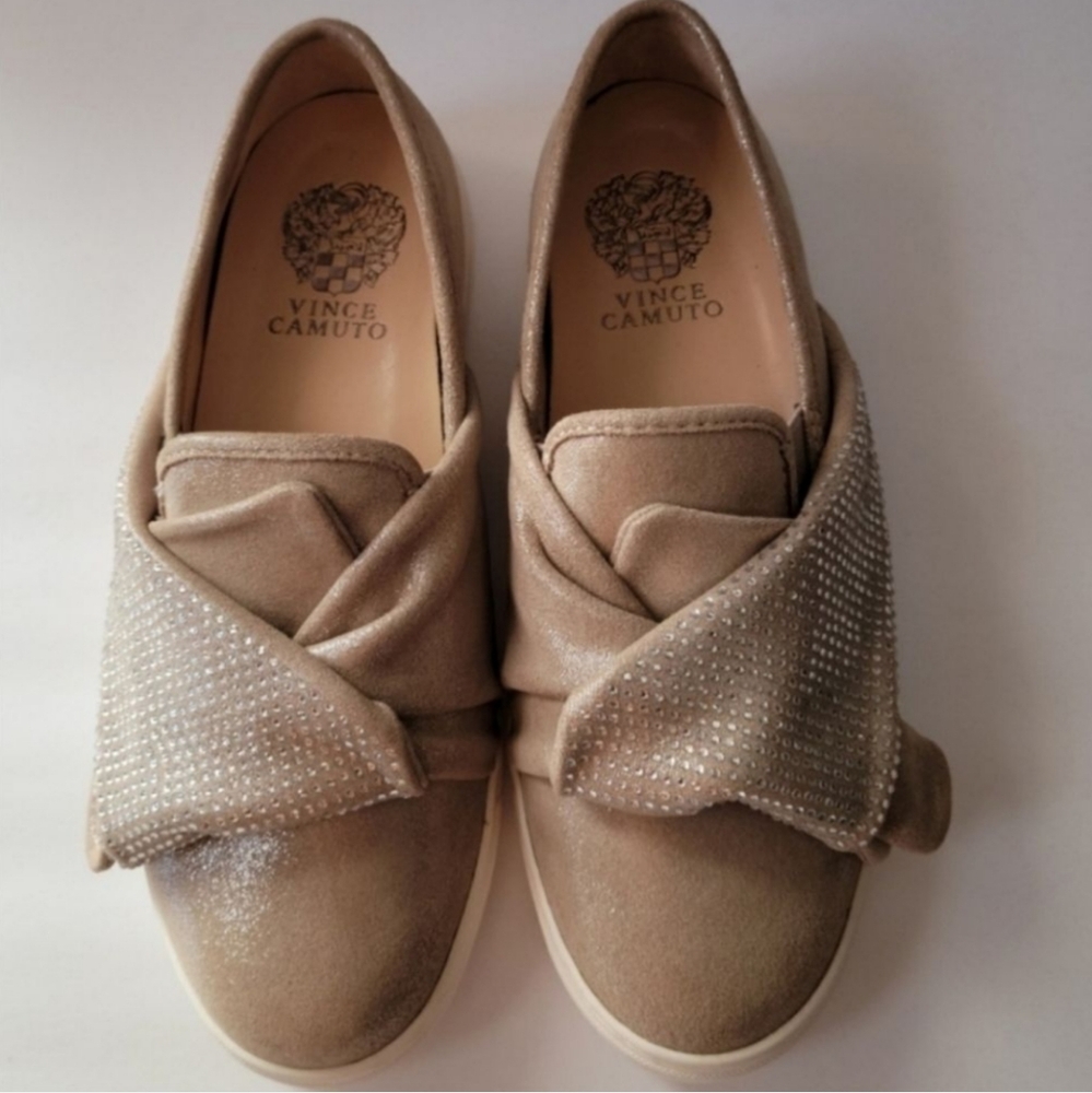 New Vince Camuto Barita Sparkling Leather Rhinestone Sneakers Size 37